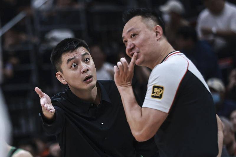 曝辽篮签下威尔斯 杨鸣直言选外援有很多困难
