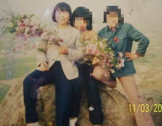 女儿重读已逝妈妈的报道 经历酷似王铁梅