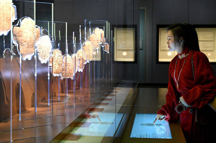 筑牢强国建设民族复兴的文化根基——2024年宣传思想文化事业展现新气象