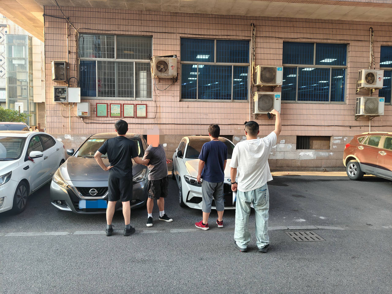 男子偷9000元买彩票“净赚”1000元，被抓后“净赚”的钱归谁？